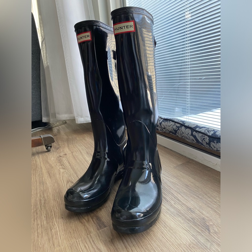 Hunter Black Gloss Rain Boots - Picture 2 of 11